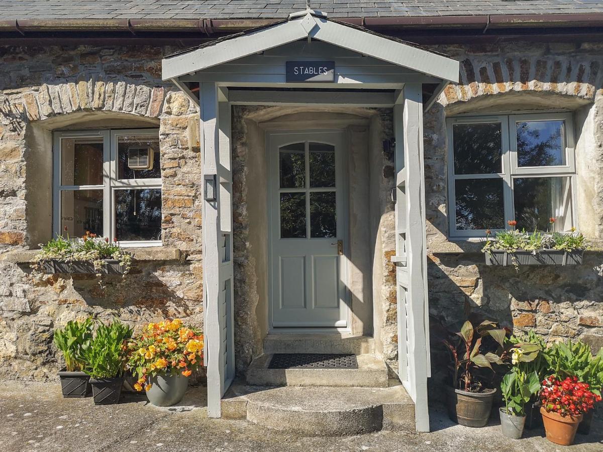 The Stables Villa Llandyfrydog Exterior photo